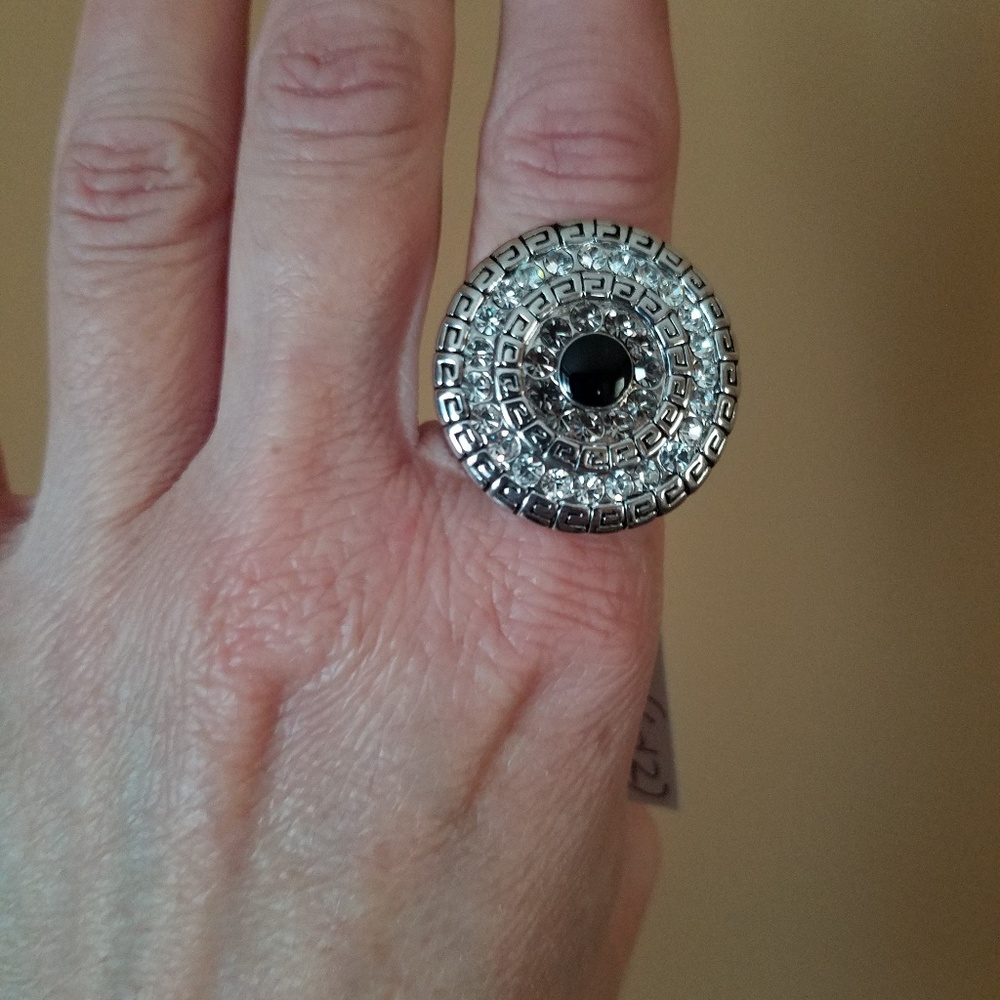 Ring - Picture 4 of 5